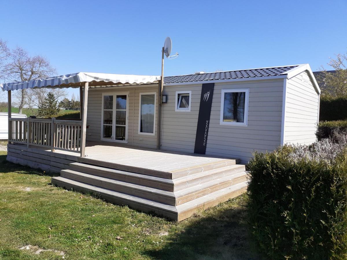 Camping Les Falaises De Toussaint Екстериор снимка