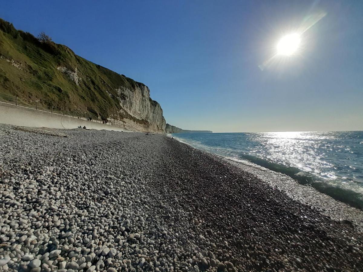 Camping Les Falaises De Toussaint Екстериор снимка