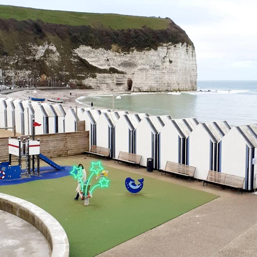 Camping Les Falaises De Toussaint Екстериор снимка