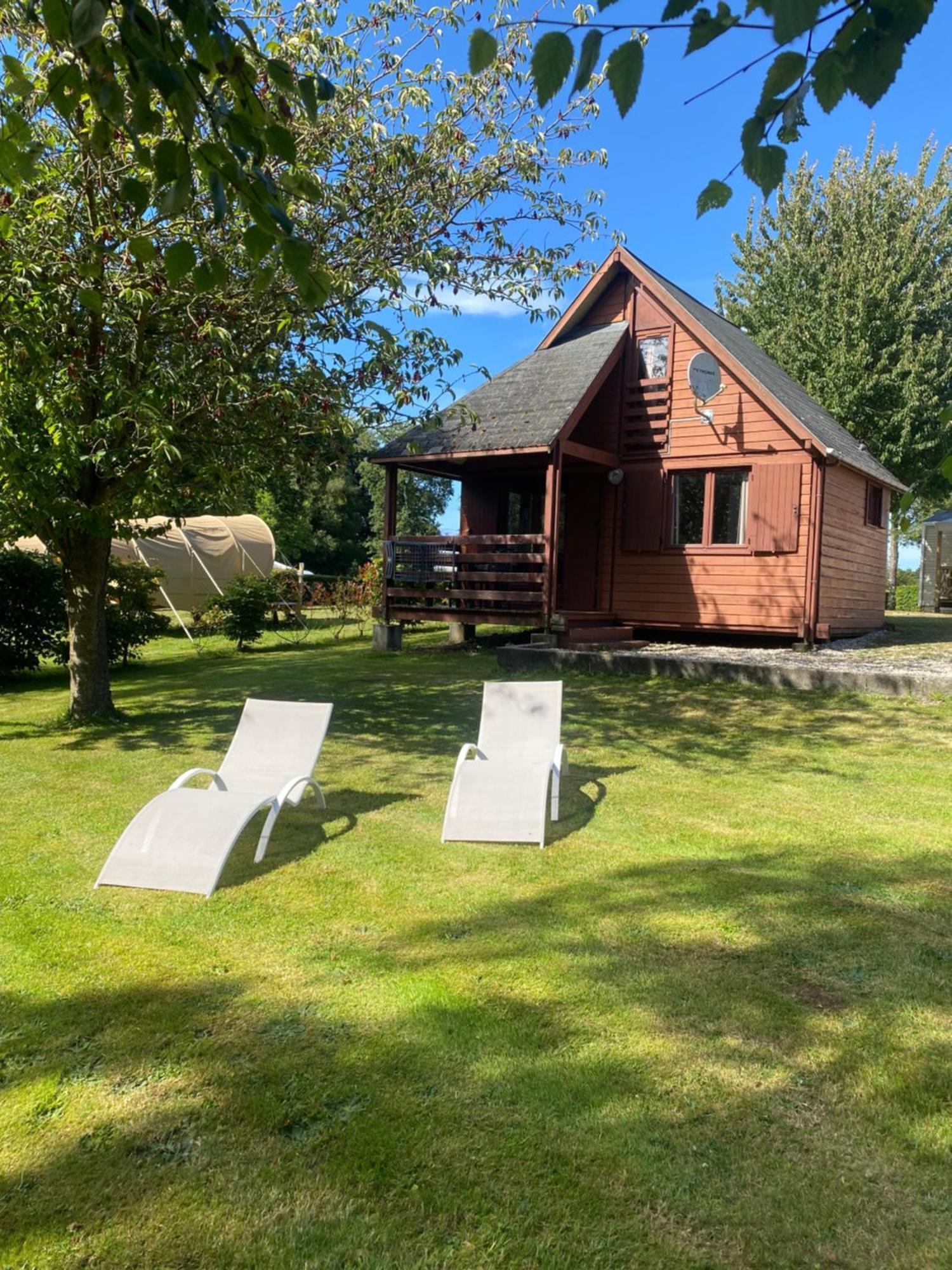 Camping Les Falaises De Toussaint Екстериор снимка